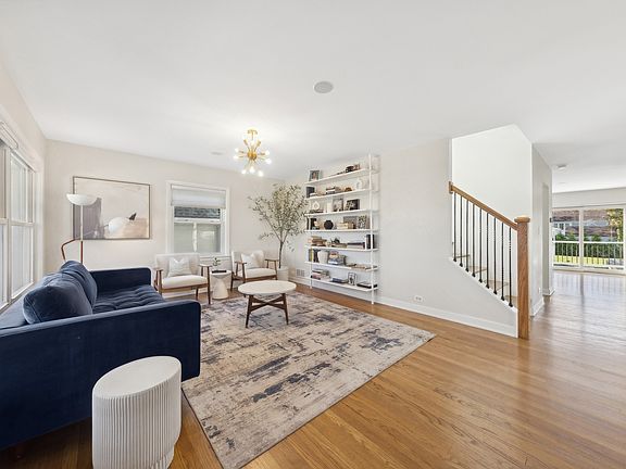 3rd image of 4426 Harvey Ave
