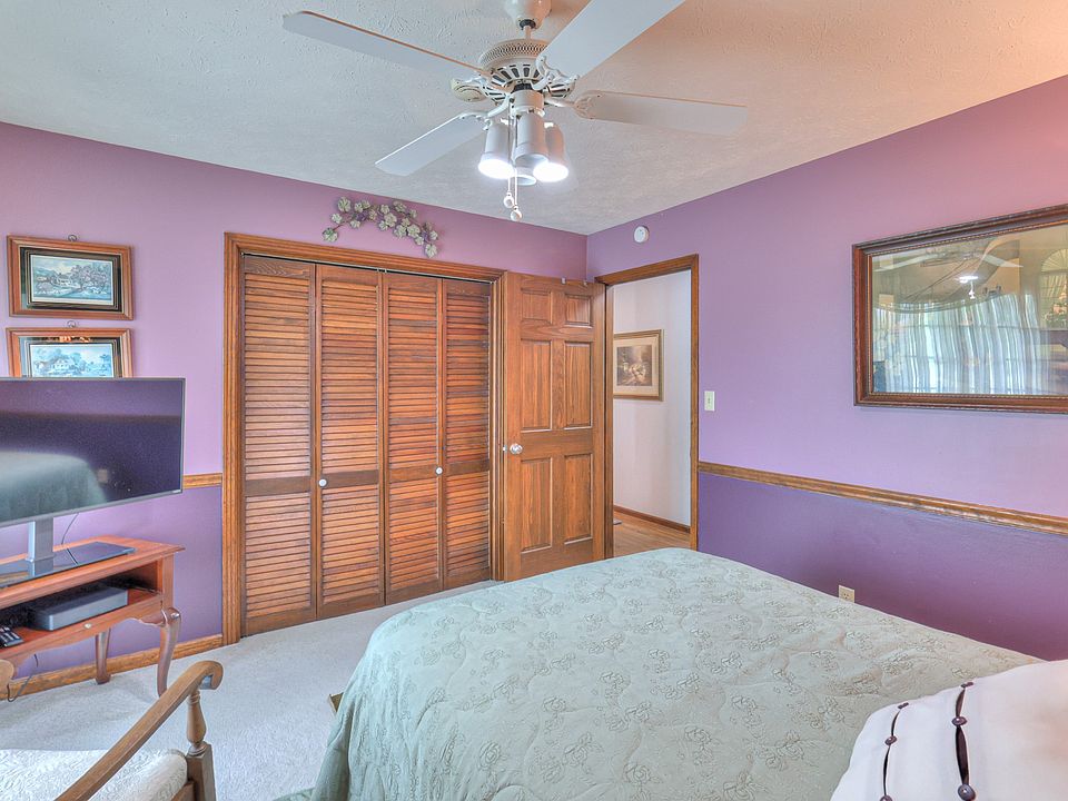 37th image of 117 Brights Ln