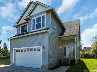 6052 NE Skidmore St, Portland, OR 97220