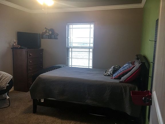 Guest bedroom