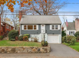 38 Center Dr, Old Greenwich, CT 06870