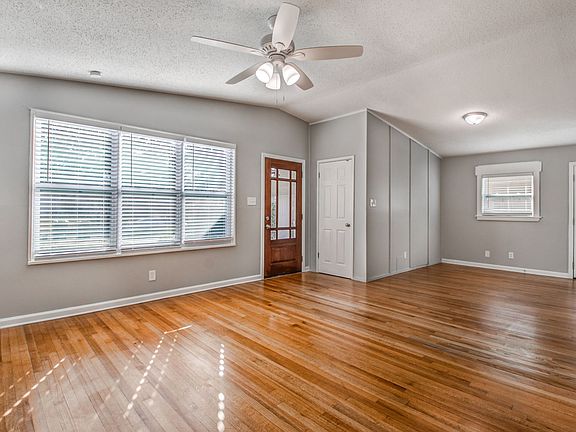 2nd image of 2926 Walker Ave