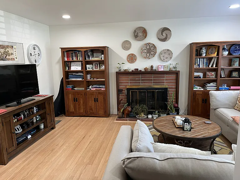 4826 Meadowbrook Dr — Photo 5