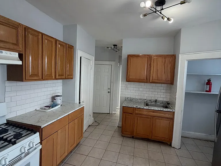 303 Hobson St #2RR — Photo 3