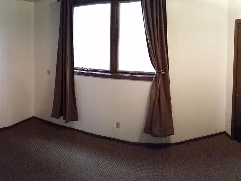 2325 E St #3 — Photo 6