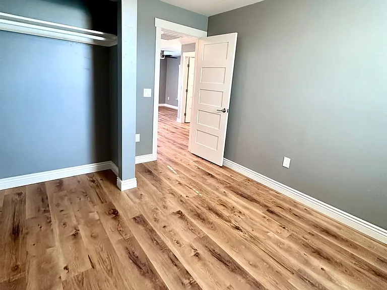 Third Avenue Duplex — Photo 9