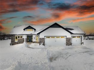 3980 Peridot Dr, Marion, IA 52302
