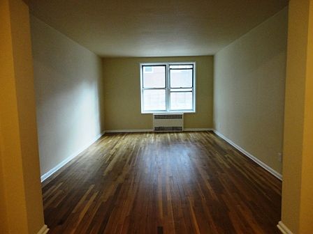 5th image of 491 Riverdale Ave APT 1D