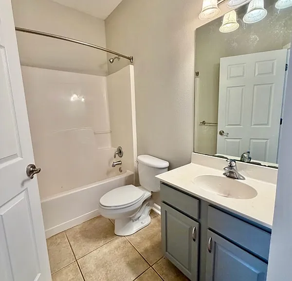 81 Lake Front Dr — Photo 14