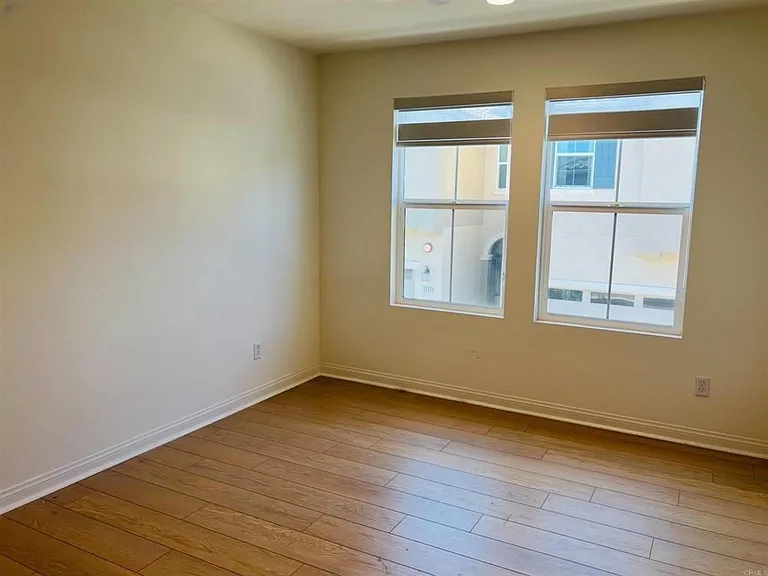 530 Longmeadow St — Photo 35