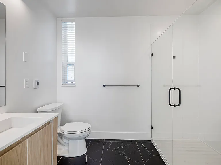 2180 Kelly Ave #1613 — Photo 23