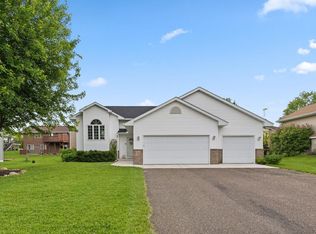 104 Bison Ct, Buffalo, MN 55313