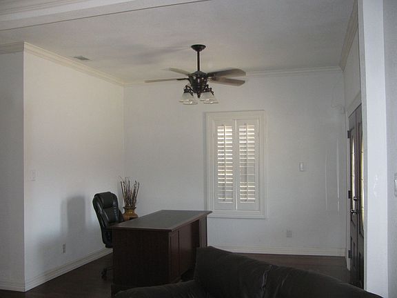3rd image of 2603 San Bernardo Ave