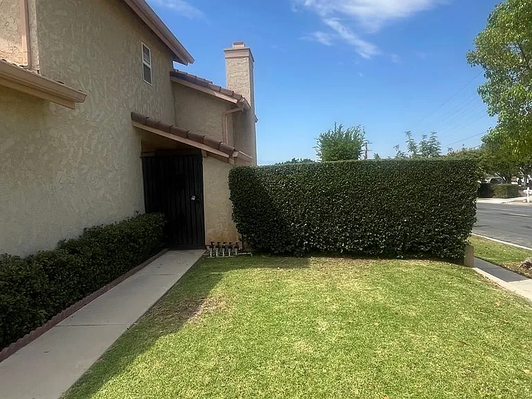 613 Santa Paula St — Photo 3
