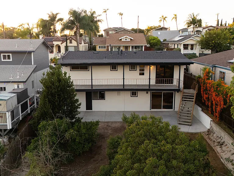 2807 Dale St — Photo 42