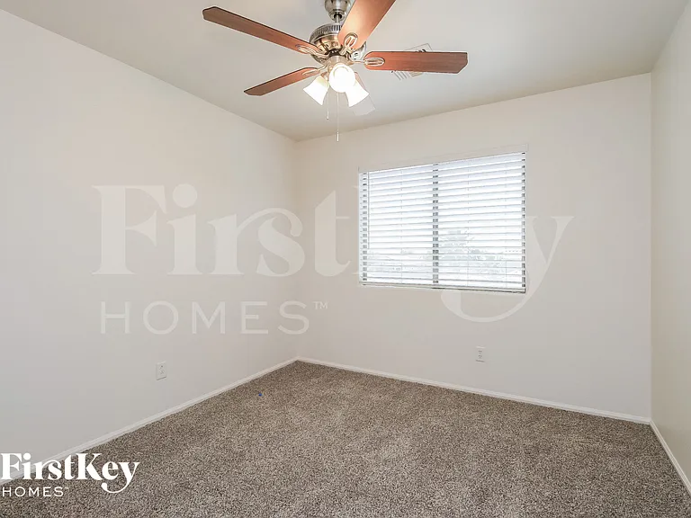 50 W Castle Rock Rd — Photo 10