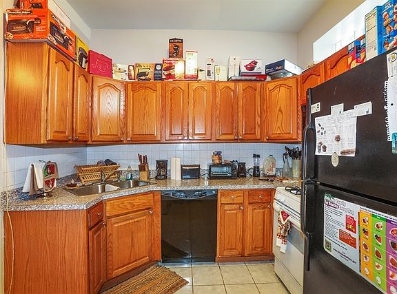 4th image of 3624 S Calumet Ave #1