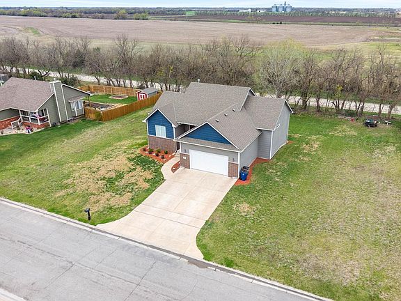 5th image of 765 Cottonwood Cir