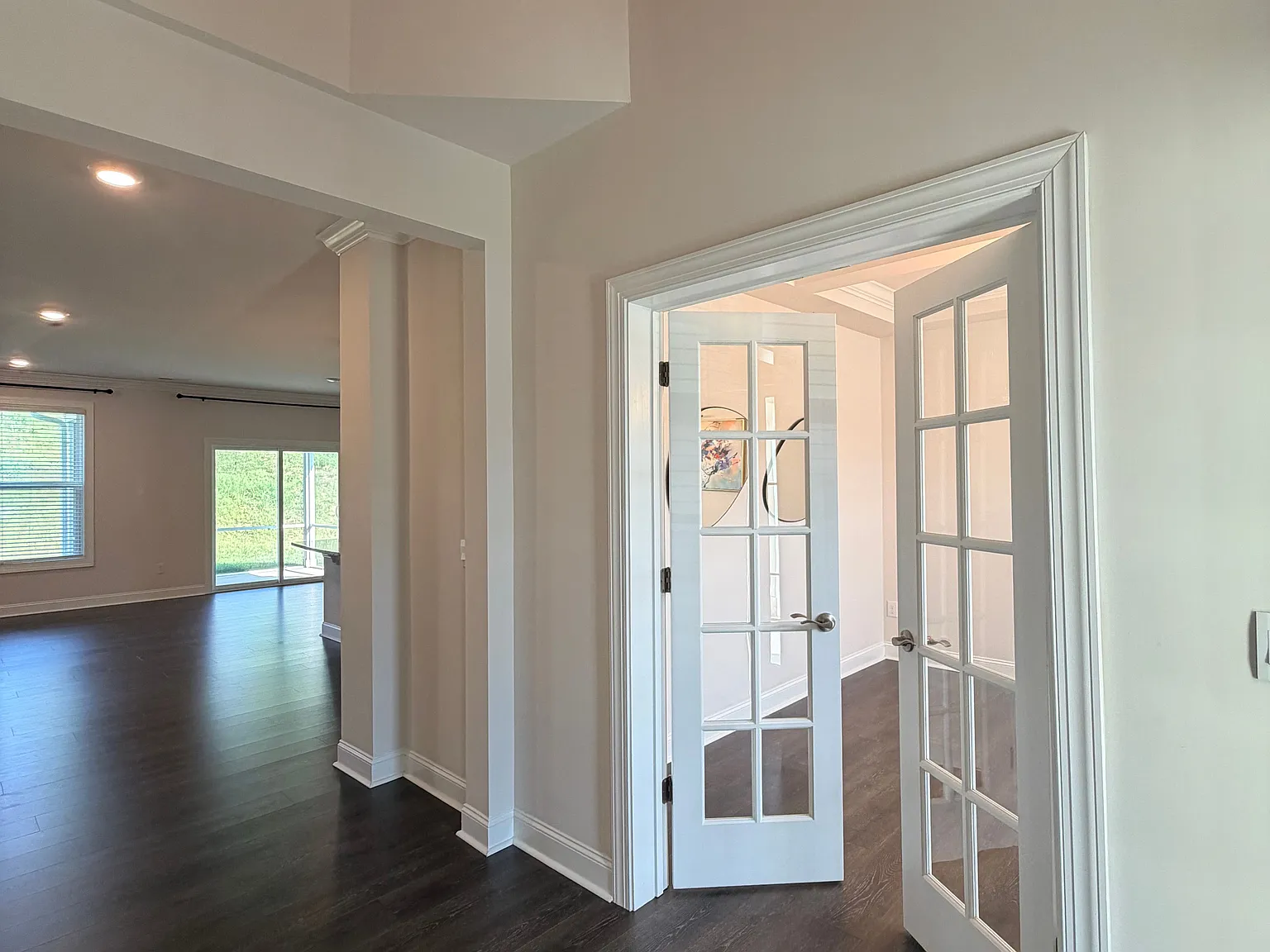4 bed, 3.5 bath, 3183 sqft, $3,200 — Photo 4