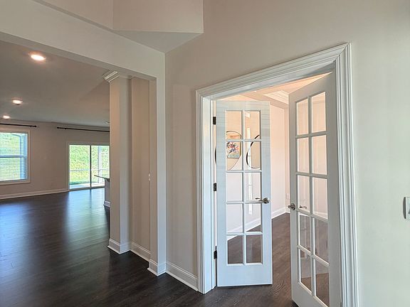 4th image of 4293 Pelican St