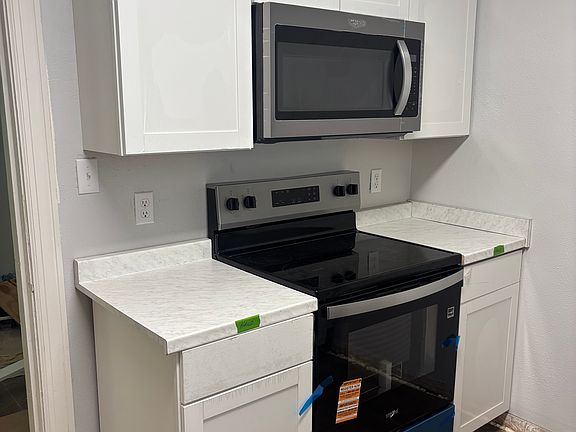 3rd image of 4904 Princeton Dr
