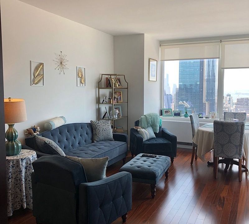 1st image of 620 W 42nd St APT S38a