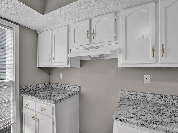 5th image of 2955 Charlestowne Pl