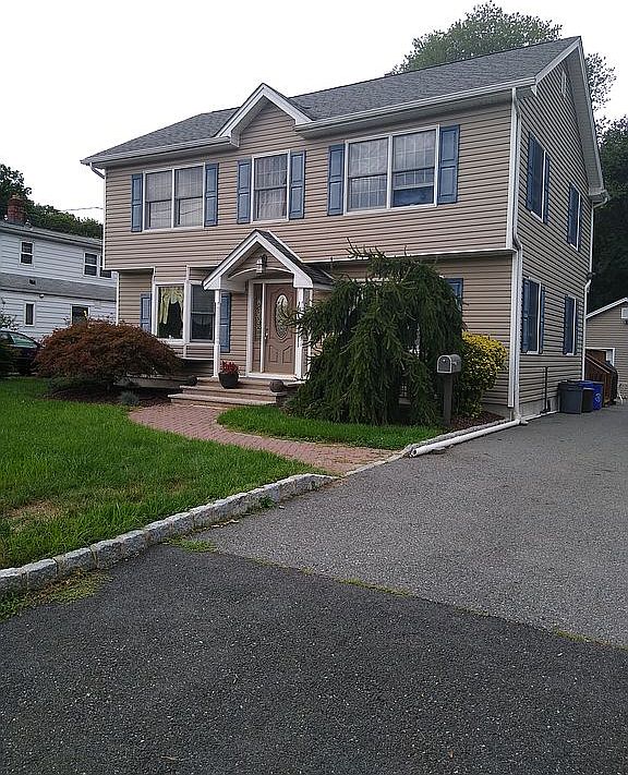 1st image of 30 Spruce St