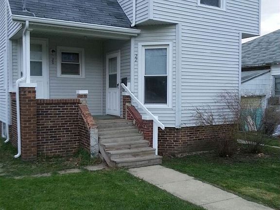 5th image of 24 5th Ave NE
