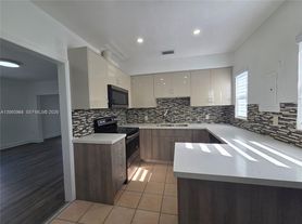 6240 SW 21st St, Miami, FL