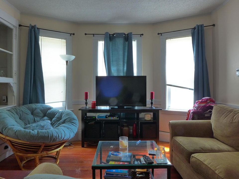 1st image of 49 Montfern Ave