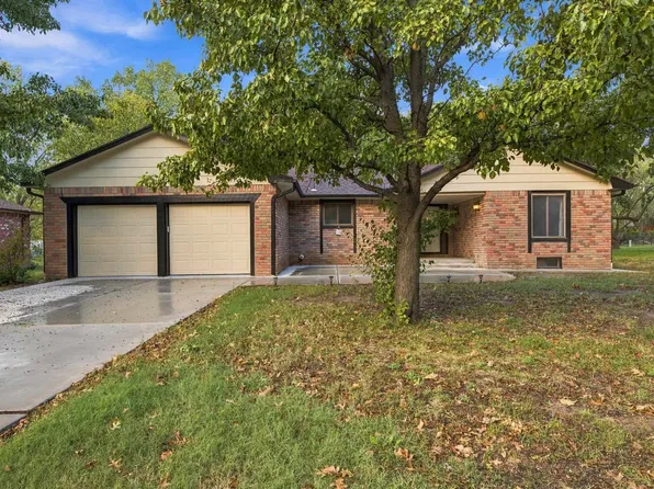 2229 N Cameron Cir, Wichita, KS 67226