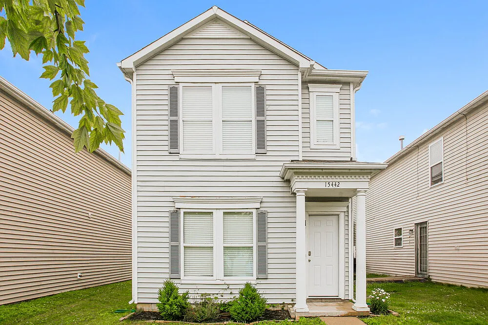 3 bed, 2.5 bath, 1580 sqft, $2,075 — Photo 1