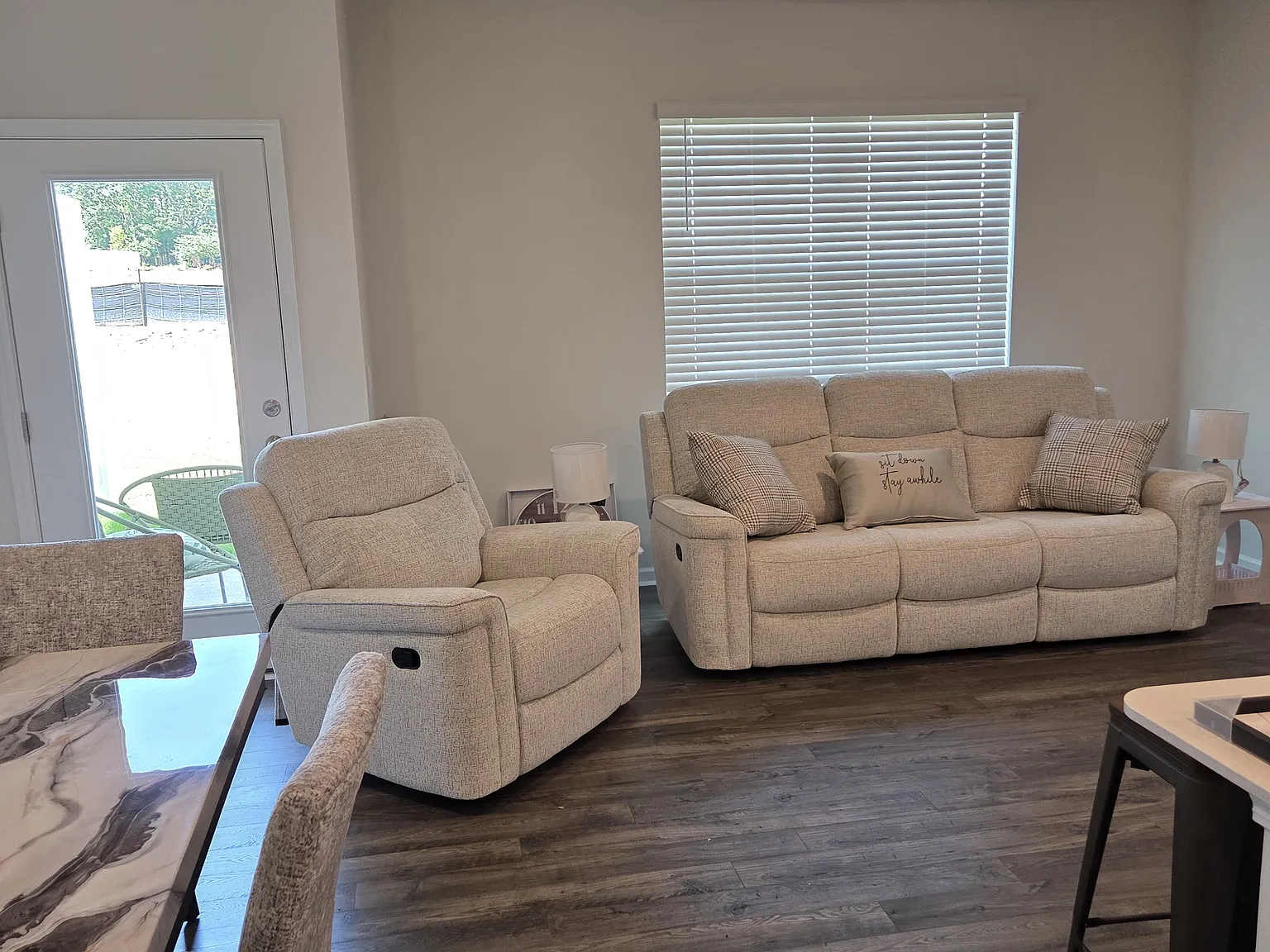 3 bed, 2.5 bath, 1418 sqft, $2,800 — Photo 1