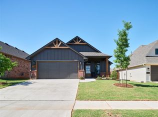 7905 NW 162nd St, Edmond, OK 73013