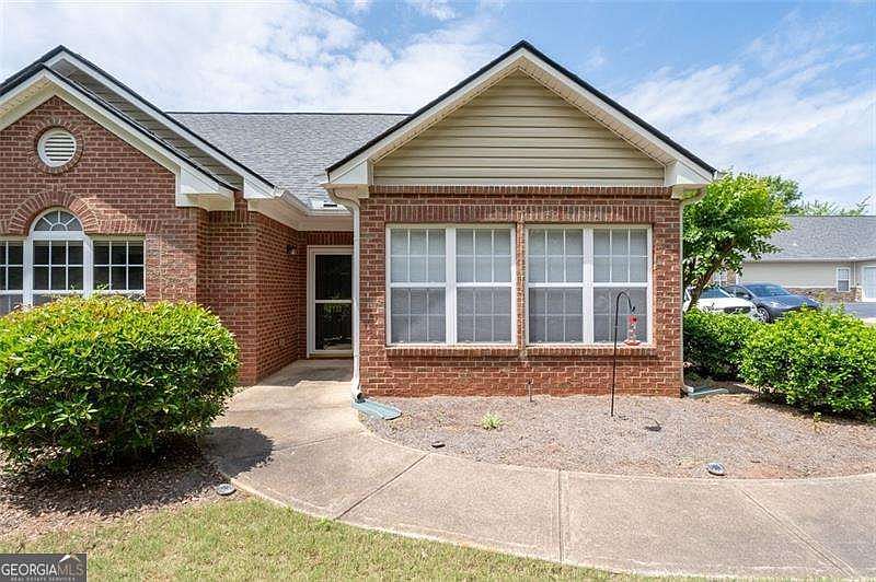 1st image of 3732 Villa Springs Cir