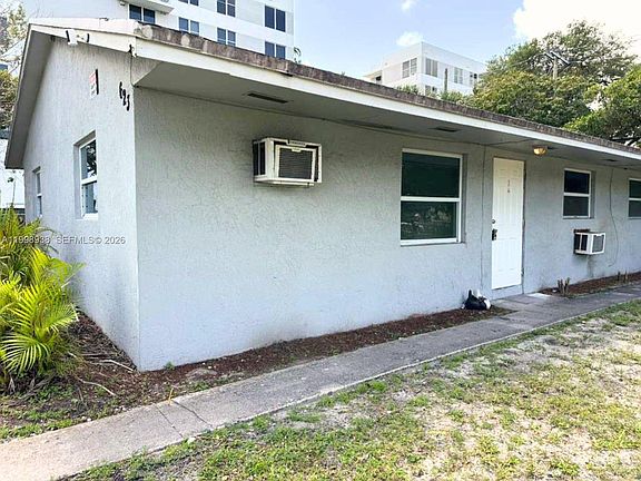 2nd image of 623 NW 3rd Ave #1