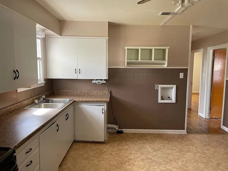 417 Stephens St — Photo 3