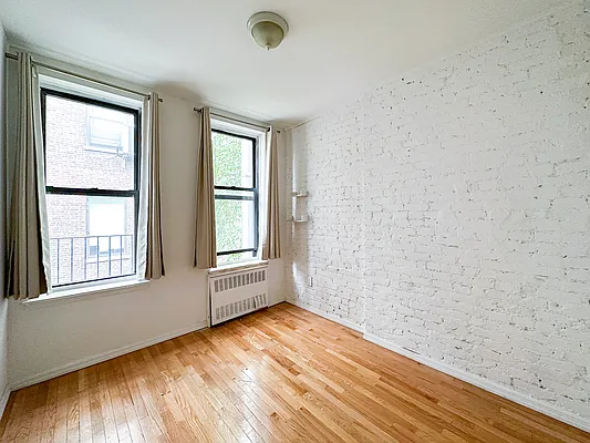 Rented by Compass | media 10