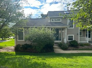 40 Green Heron Dr, Hackettstown, NJ 07840