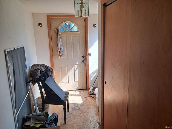 4th image of 1810 Werwinski St