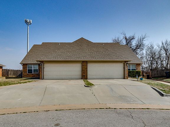 3rd image of 1736 W Palm Pl
