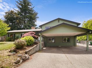 904 Crestview Dr, Newberg, OR 97132