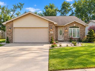 3910 Bayberry Ln, Highland, IN 46322