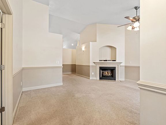 5th image of 863 Vandenburg Dr