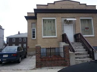 24 Arlington St, Worcester, MA 01604