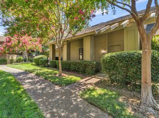 2206 Promontory Point Ln, Gold River, CA 95670