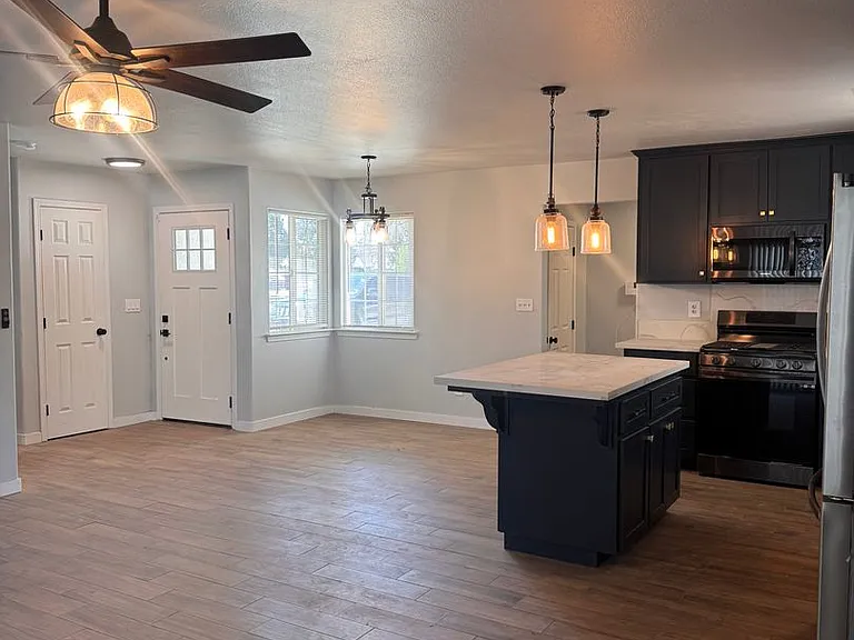 3872 E Ashlan Ave — Photo 7