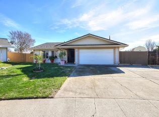 7400 Stonehill Ct, North Highlands, CA 95660