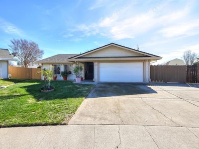 7400 Stonehill Ct, North Highlands, CA, 95660